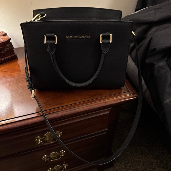 Michael Kors Selma Satchel - Picture 1 of 9